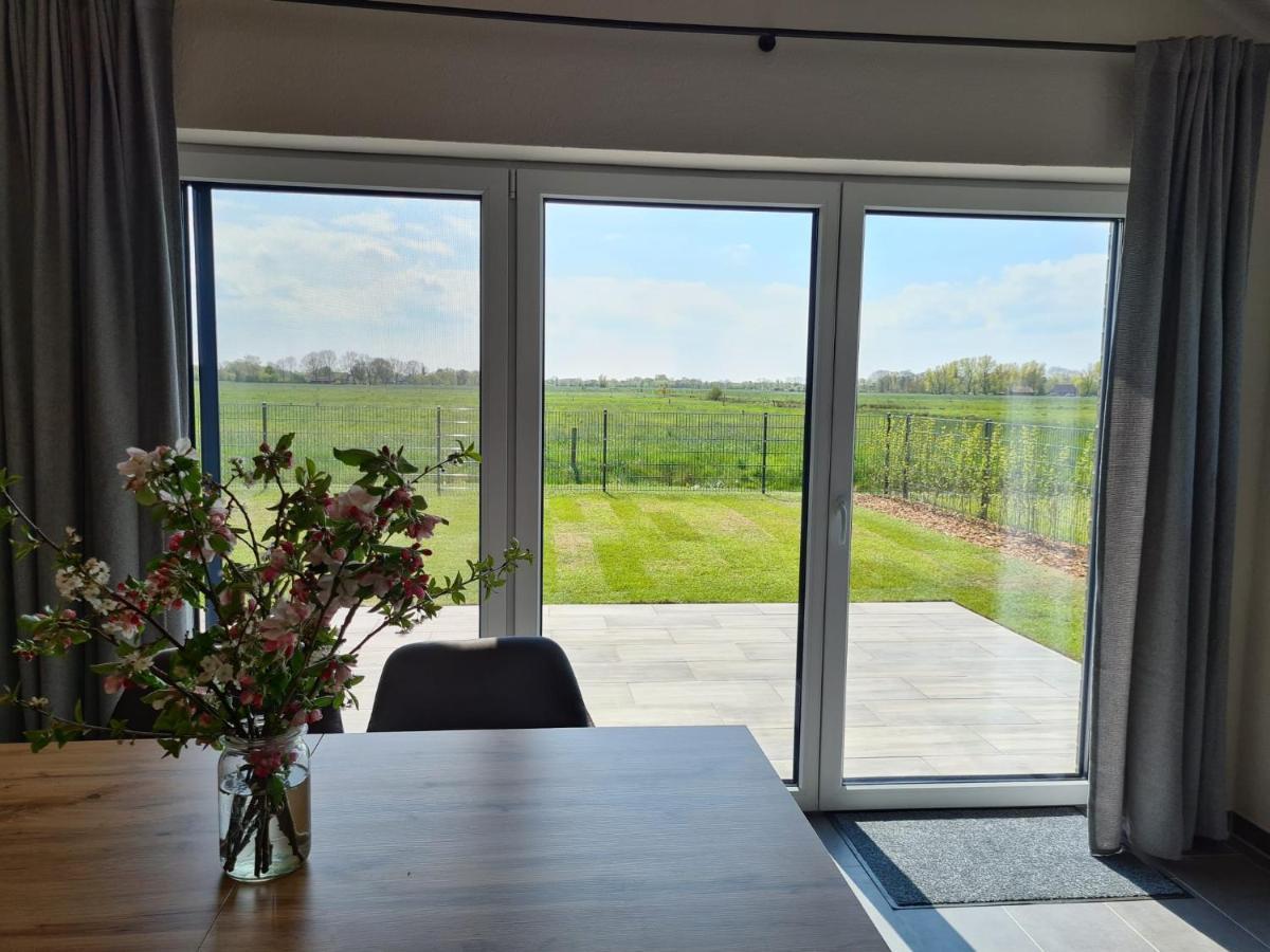 Watt'N Blick - Hundefreundliches Ferienhaus Mit Ausblick Ueber Die Wiesen Bis Zum Deich Schweiburg 외부 사진